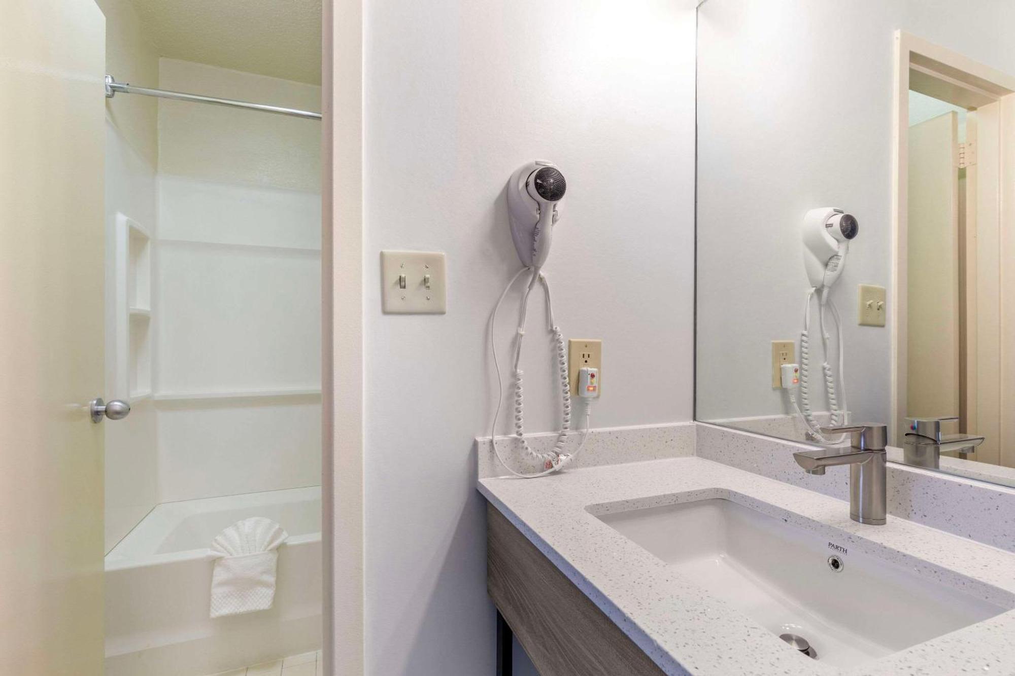 Suburban Studios Tysons Corner Βιέννη Εξωτερικό φωτογραφία