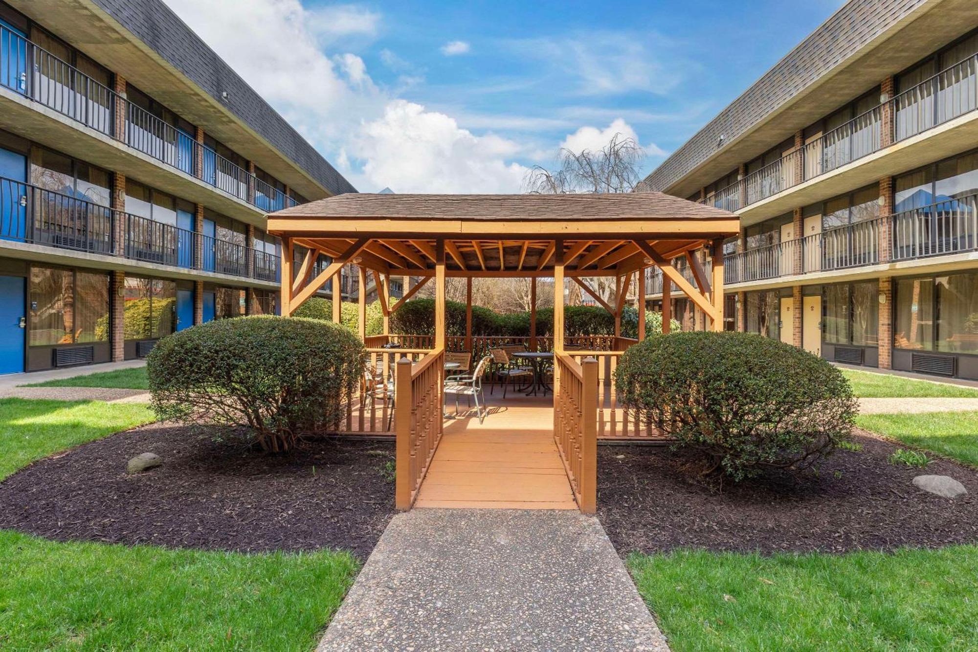 Suburban Studios Tysons Corner Βιέννη Εξωτερικό φωτογραφία